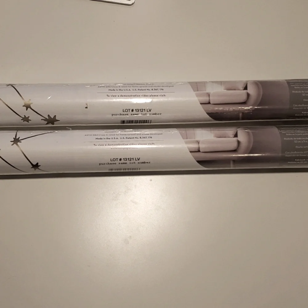 NIB tempaper × novogratz gold constellation peel & stick wallpaper - Picture 3 of 4